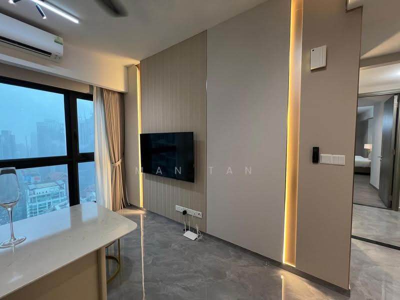 Kediaman Servis untuk Dijual di Agile Bukit Bintang - Man Tan - Living Room - PropertyGuru.com.my