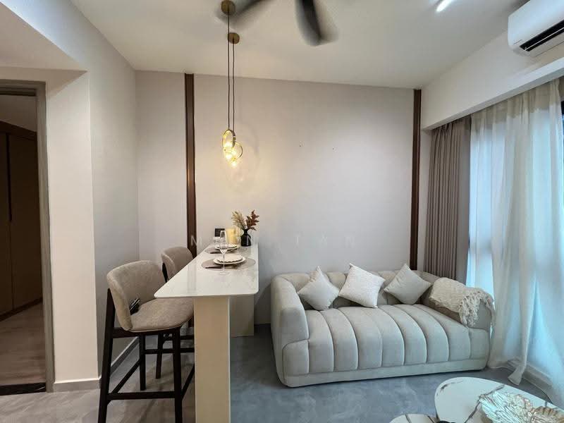 Kediaman Servis untuk Dijual di Agile Bukit Bintang - Man Tan - Living Room - PropertyGuru.com.my