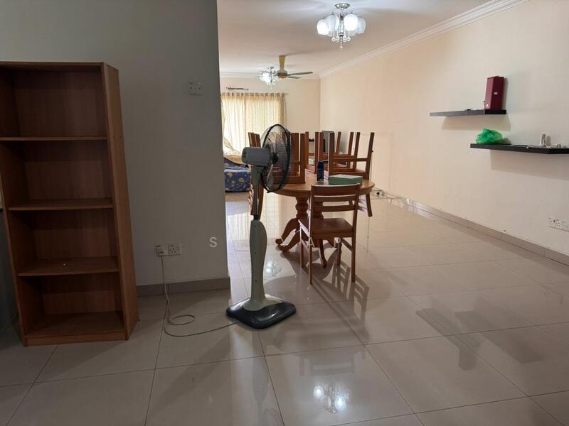 Amadesa Resort Condominium untuk Untuk Dijual - RM 345,000, Mac 2026 - Living Room - PropertyGuru.com.my