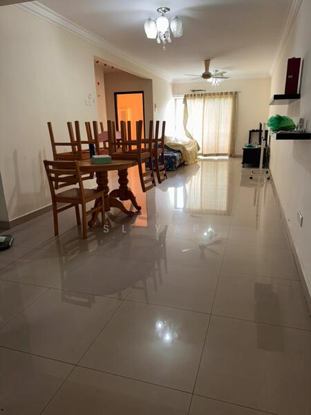 Amadesa Resort Condominium untuk Untuk Dijual - RM 345,000, Mac 2026 - Living Room - PropertyGuru.com.my