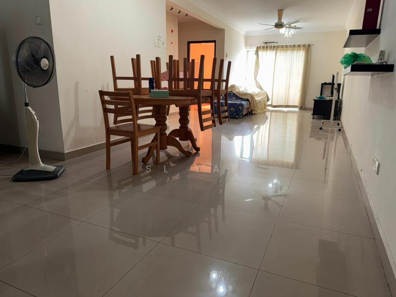 Amadesa Resort Condominium untuk Untuk Dijual - RM 345,000, Mac 2026 - Living Room - PropertyGuru.com.my