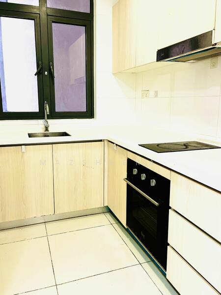 Condominium for Rent at Vivo Residential Suites - Mazsheera . - Kitchen - PropertyGuru.com.my