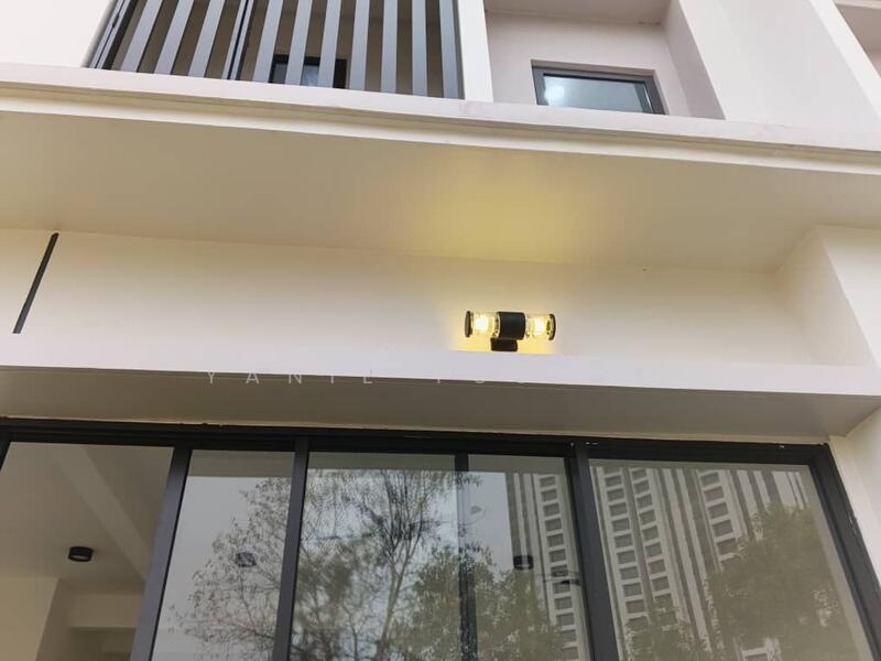 Semi-Detached House for Sale in Cyberjaya (Selangor) - Yanie Yussuf - Exterior - PropertyGuru.com.my