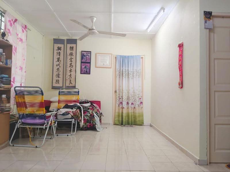 Rumah Teres 1-Tingkat untuk Dijual di Bandar Kinrara Seksyen 4 (Bandar Kinrara) - Ivan Tan - Living Room - PropertyGuru.com.my