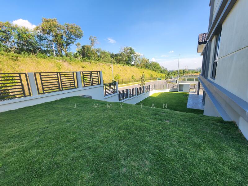 Semi-Detached House for Sale in Amverton Hills (Sungai Buloh) - Jimmy Tan - Exterior - PropertyGuru.com.my