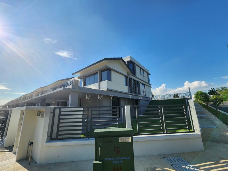 Semi-Detached House for Sale in Amverton Hills (Sungai Buloh) - Jimmy Tan - Exterior - PropertyGuru.com.my