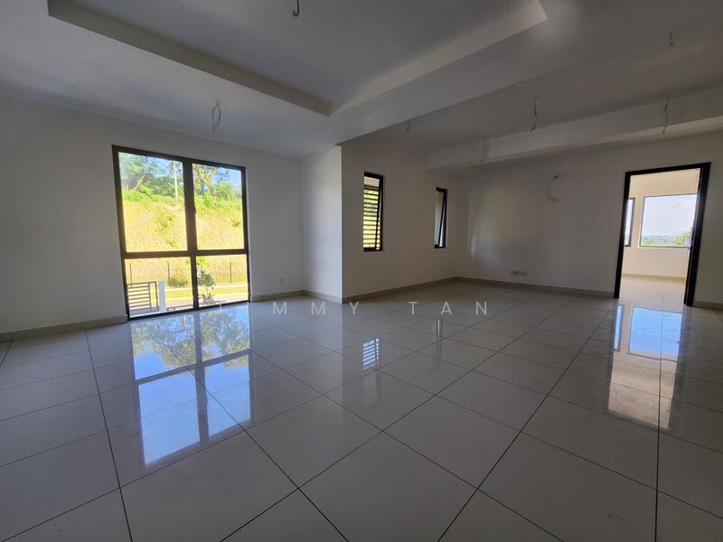 Semi-Detached House for Sale in Amverton Hills (Sungai Buloh) - Jimmy Tan - Living Room - PropertyGuru.com.my