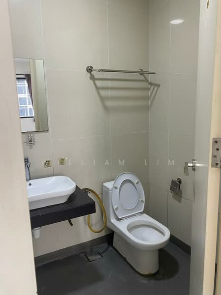 Kediaman Servis untuk Dijual di Eco Nest - William Lim - Bathroom - PropertyGuru.com.my