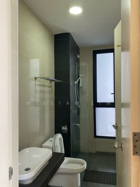 Kediaman Servis untuk Dijual di Eco Nest - William Lim - Bathroom - PropertyGuru.com.my