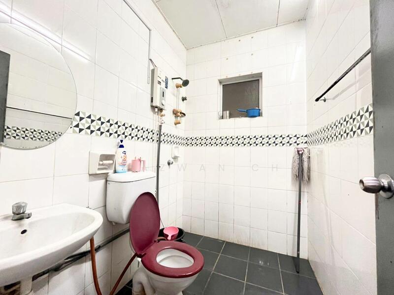 Double Storey Terrace Seksyen 23 Shah Alam untuk Untuk Dijual - RM 680,000, Feb 2026 - Bathroom - PropertyGuru.com.my