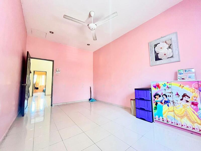 Double Storey Terrace Seksyen 23 Shah Alam untuk Untuk Dijual - RM 680,000, Feb 2026 - Interior - PropertyGuru.com.my