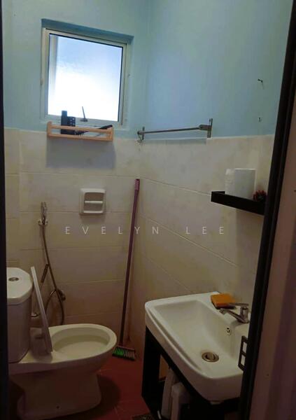 Taman Sri Gombak untuk Untuk Dijual - RM 480,000, Mac 2026 - Bathroom - PropertyGuru.com.my