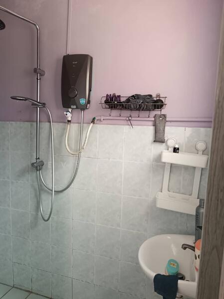 Taman Sri Gombak untuk Untuk Dijual - RM 480,000, Mac 2026 - Bathroom - PropertyGuru.com.my
