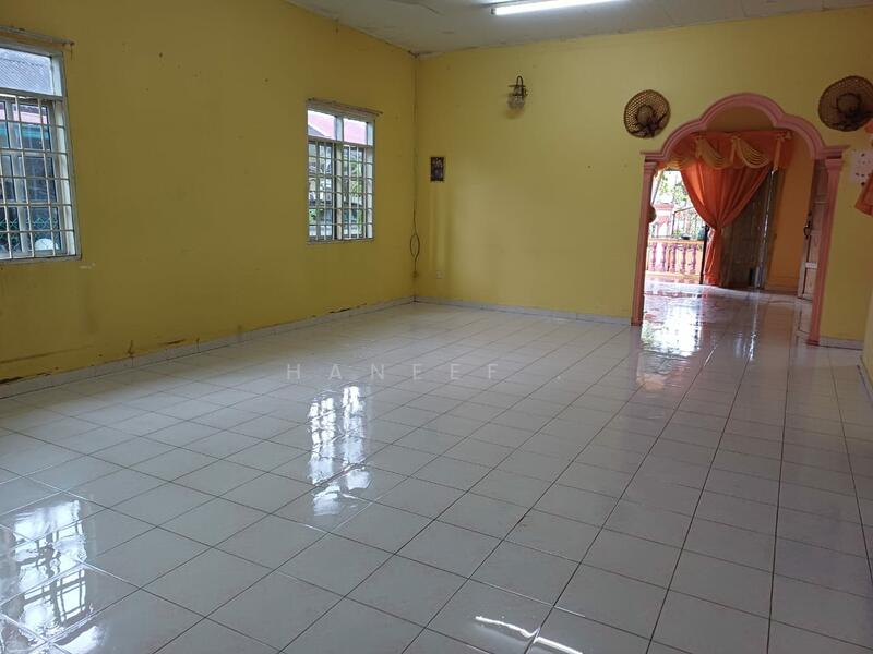 Bungalow for Sale in Padang Terap (Kedah) - Haneef . - Living Room - PropertyGuru.com.my