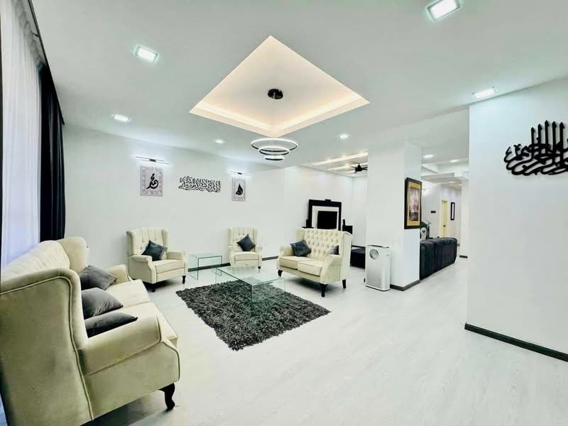 Corner Lot 2 Storey Terrace Jalan Platinum Seksyen 7 Shah Alam untuk Untuk Dijual - RM 1,350,000, Mac 2026 - Living Room - PropertyGuru.com.my