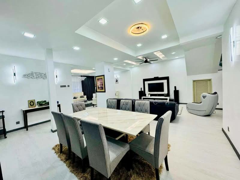 Corner Lot 2 Storey Terrace Jalan Platinum Seksyen 7 Shah Alam untuk Untuk Dijual - RM 1,350,000, Mac 2026 - Living Room - PropertyGuru.com.my