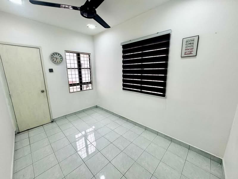 Corner Lot 2 Storey Terrace Jalan Platinum Seksyen 7 Shah Alam untuk Untuk Dijual - RM 1,350,000, Mac 2026 - Interior - PropertyGuru.com.my