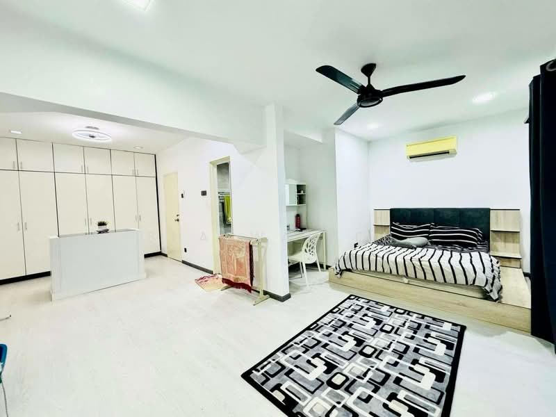 Corner Lot 2 Storey Terrace Jalan Platinum Seksyen 7 Shah Alam untuk Untuk Dijual - RM 1,350,000, Mac 2026 - Bedroom - PropertyGuru.com.my