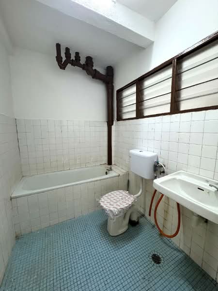 Taman Permata untuk Untuk Dijual - RM 950,000, Mac 2026 - Bathroom - PropertyGuru.com.my
