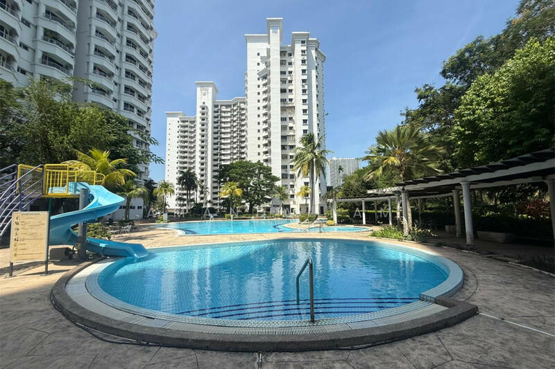 Marina Bay Condominium untuk Untuk Dijual - RM 900,000, Mac 2026 - Pool - PropertyGuru.com.my