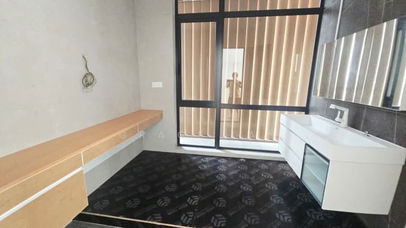 Bungalow for Sale in Taman Equine (Seri Kembangan) - Grace Tan - Bathroom - PropertyGuru.com.my