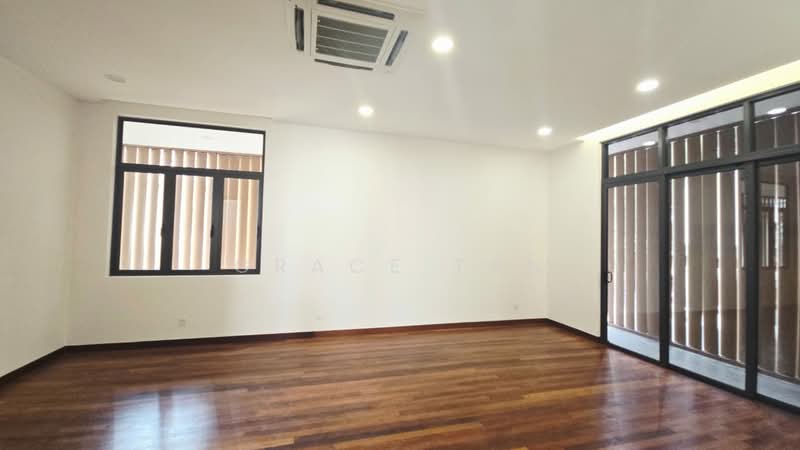 Bungalow for Sale in Taman Equine (Seri Kembangan) - Grace Tan - Living Room - PropertyGuru.com.my