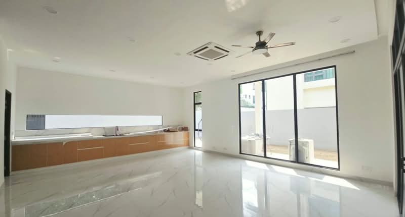 Bungalow for Sale in Taman Equine (Seri Kembangan) - Grace Tan - Living Room - PropertyGuru.com.my