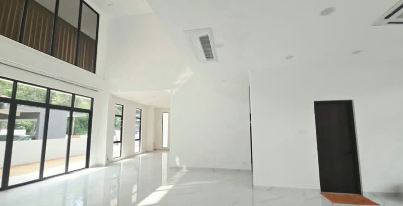 Bungalow for Sale in Taman Equine (Seri Kembangan) - Grace Tan - Living Room - PropertyGuru.com.my