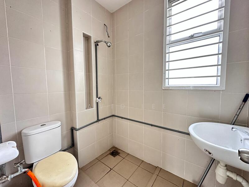2-storey Terraced House for Sale in Kota Emerald (Rawang) - David Lee - Bathroom - PropertyGuru.com.my