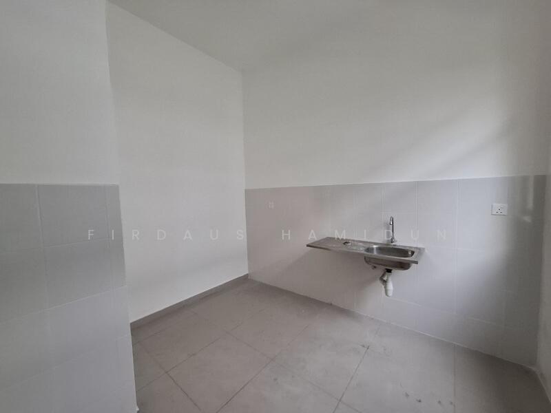 2-storey Terraced House for Sale in Shah Alam (Selangor) - Firdaus Hamidun - Kitchen - PropertyGuru.com.my