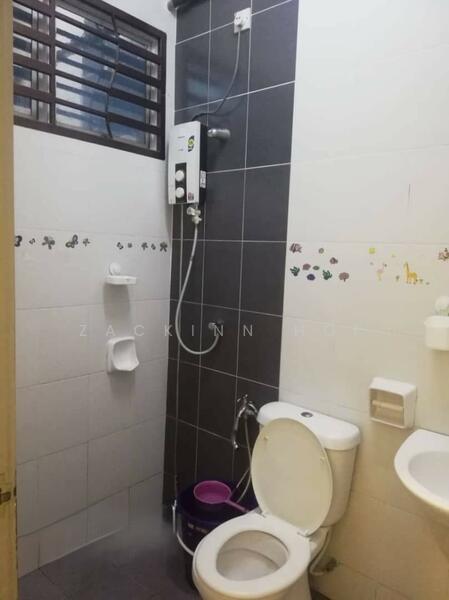 1-storey Terraced House for Sale in Bandar Putera 2 (Klang) - Zackinn Hoi - Bathroom - PropertyGuru.com.my