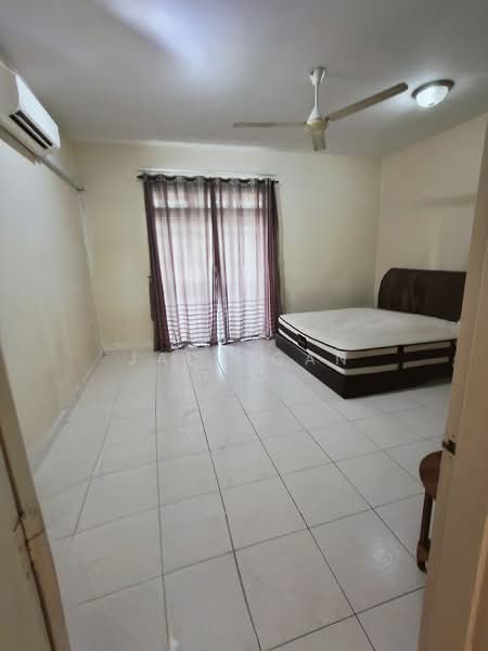 2-storey Terraced House for Rent in Taman Nusa Idaman (Iskandar Puteri (Nusajaya)) - Jade Gan - Bedroom - PropertyGuru.com.my