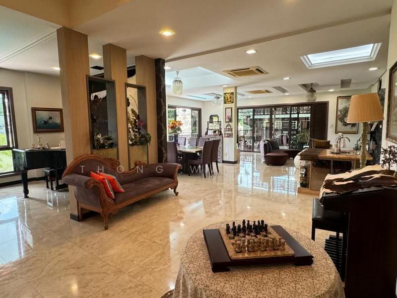 Rumah Banglo untuk Dijual di Bangsar Baru (Bangsar) - Thong Wan See - Living Room - PropertyGuru.com.my