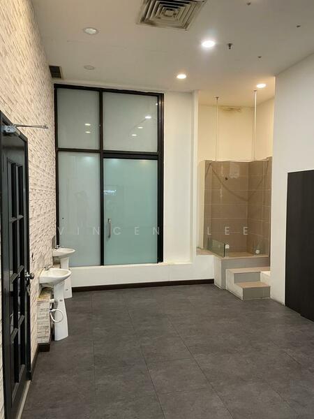Retail Space untuk Disewa di Taman Serdang Perdana (Seri Kembangan) - Vincent Lee - Bathroom - PropertyGuru.com.my