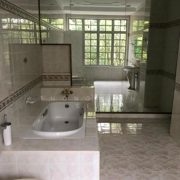Rumah Banglo untuk Dijual di Bukit Tunku (Kenny Hills) (Kuala Lumpur) - Claudia Thong - Bathroom - PropertyGuru.com.my