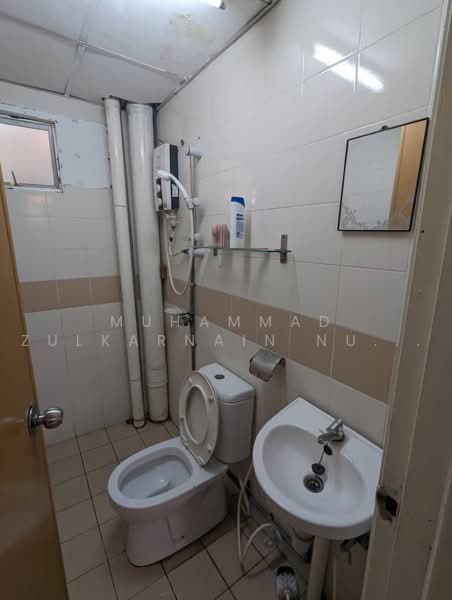 Kondominium untuk Dijual di Puncak Banyan - Muhammad Zulkarnain Nur Salim - Bathroom - PropertyGuru.com.my