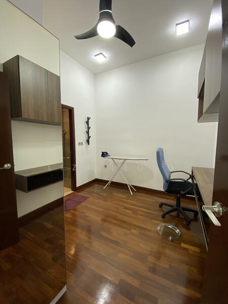 Servis Apartment untuk Disewa di Paragon Suites @ CIQ - Liza Leong - Study - PropertyGuru.com.my