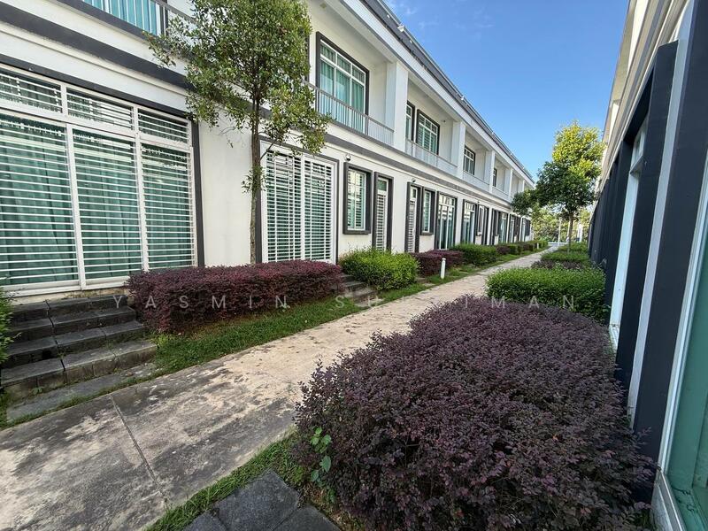 2-storey Terraced House for Sale in Semenyih (Selangor) - Yasmin Sulaiman - Exterior - PropertyGuru.com.my