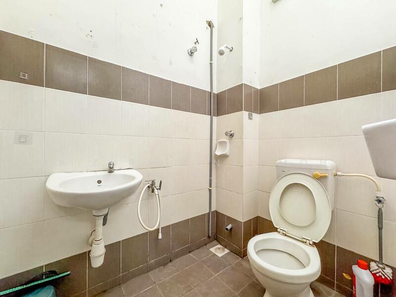 Taman Bukit Galena untuk Untuk Dijual - RM 340,000, Feb 2026 - Bathroom - PropertyGuru.com.my
