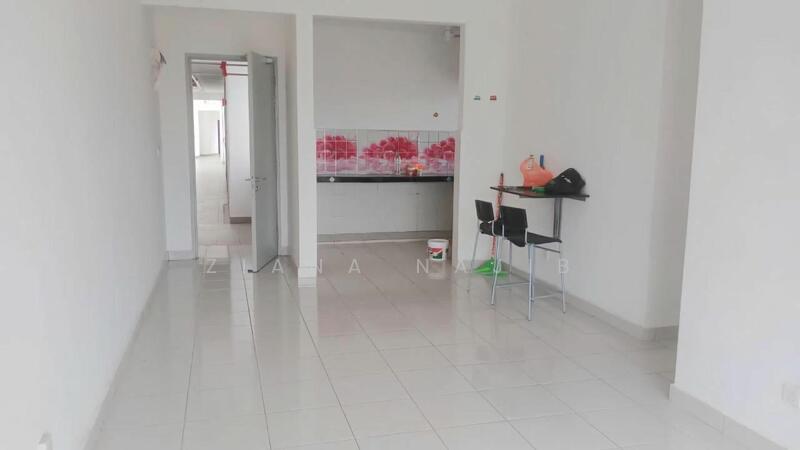 Interior danau perintis puncak alam