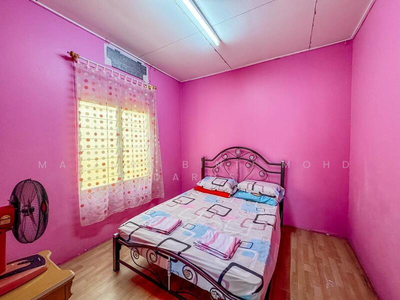 Rumah Teres 1 Tingkat untuk Dijual di Taman Panchor Jaya (Paroi) - Maizura binti Mohd Darus - Bedroom - PropertyGuru.com.my