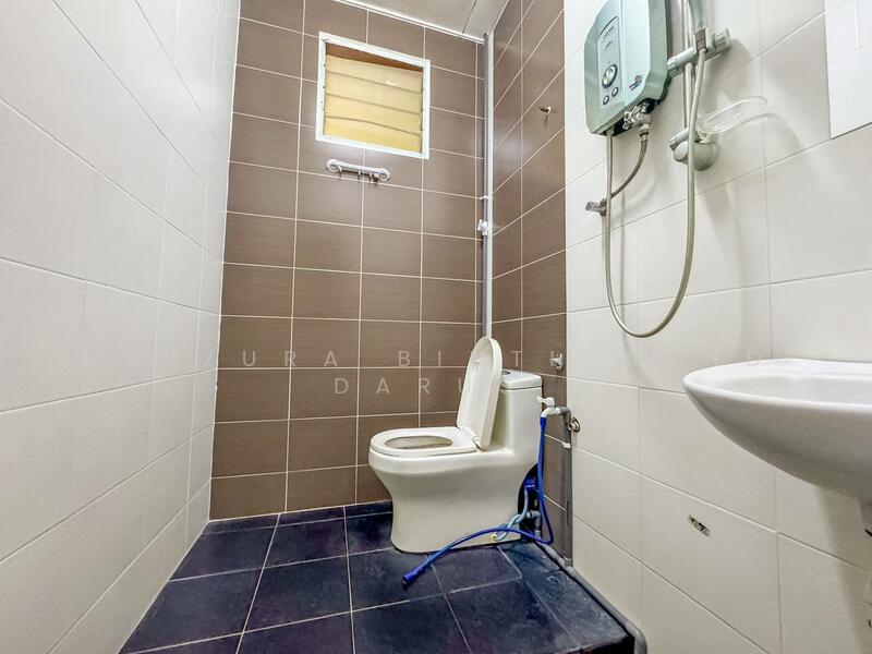 Rumah Teres 1 Tingkat untuk Dijual di Taman Panchor Jaya (Paroi) - Maizura binti Mohd Darus - Bathroom - PropertyGuru.com.my