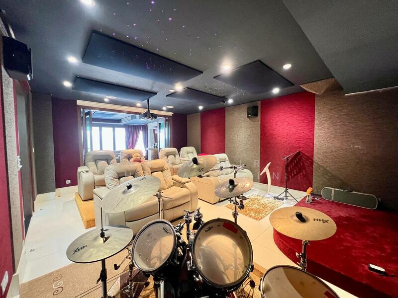 Bungalow for Sale in Bukit Jelutong (Shah Alam) - Nahathir Shahabudin - Living Room - PropertyGuru.com.my