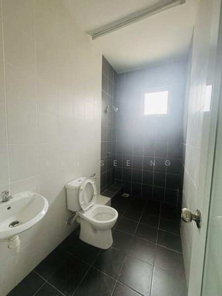 3-storey Terraced House for Sale in Butterworth (Penang) - Nan See Ng - Bathroom - PropertyGuru.com.my