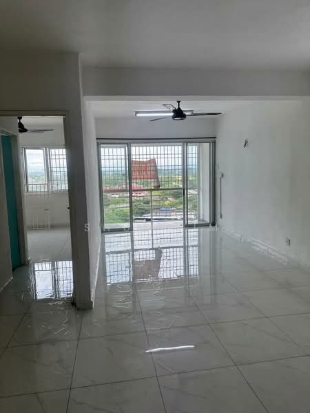 Apartment for Sale at Pangsapuri Sri Pinang - Shue Lim - Living Room - PropertyGuru.com.my