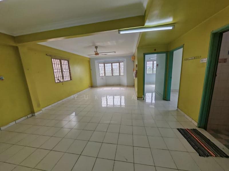 Pangsapuri untuk Dijual di Aman Tiga - David Low - Living Room - PropertyGuru.com.my