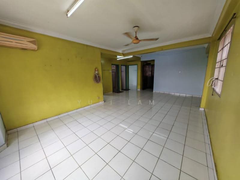 Pangsapuri untuk Dijual di Aman Tiga - David Low - Living Room - PropertyGuru.com.my