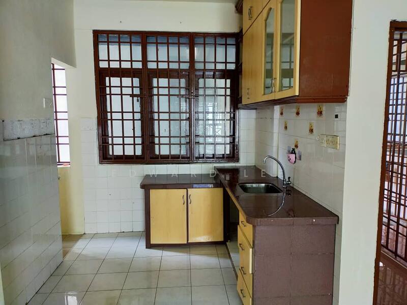 Apartment for Sale at Pangsapuri Sri Abadi - Edward Lee - Kitchen - PropertyGuru.com.my