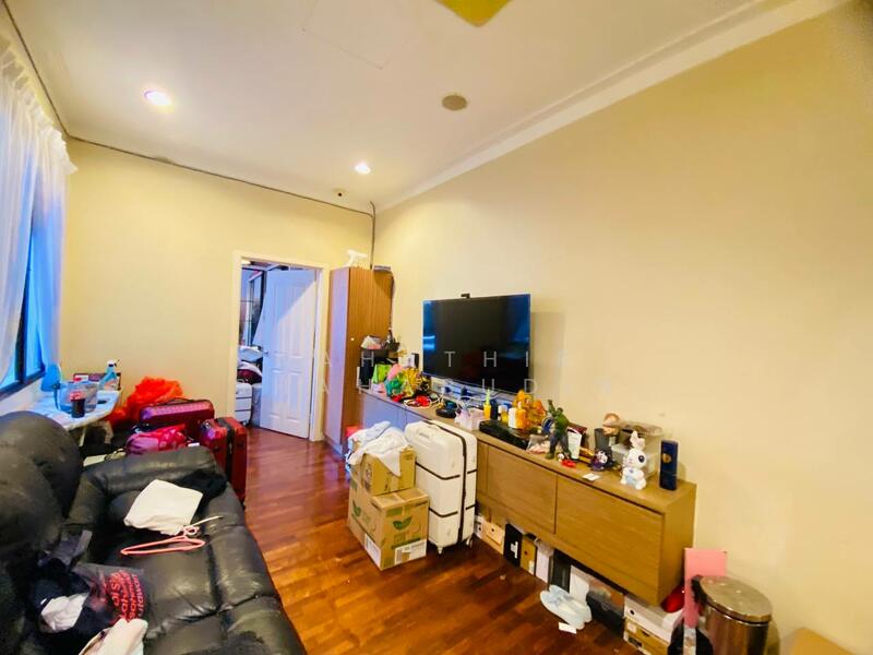 2-storey Terraced House for Sale in Bukit Jelutong (Shah Alam) - Nahathir Shahabudin - Living Room - PropertyGuru.com.my