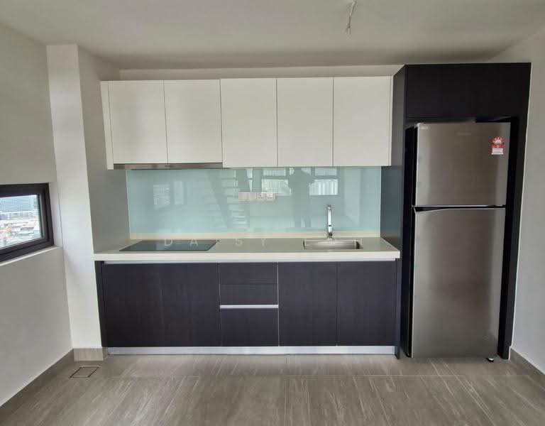 Kediaman Servis untuk Dijual di Atwater : Service Residences - Daisy Loh - Kitchen - PropertyGuru.com.my